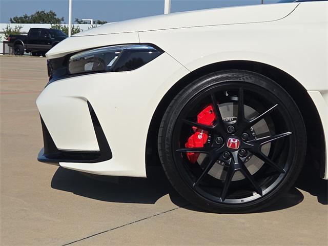 Photo of 2025 Championship White Honda Civic Type R