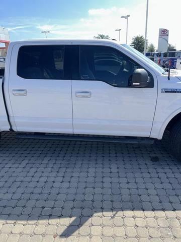 Photo of 2016 Oxford White Ford F-150
