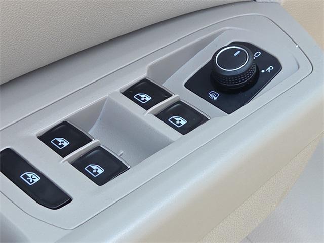 Photo of 2019 Blue Volkswagen Atlas