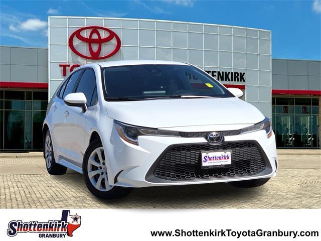 Photo of 2021 White Toyota Corolla