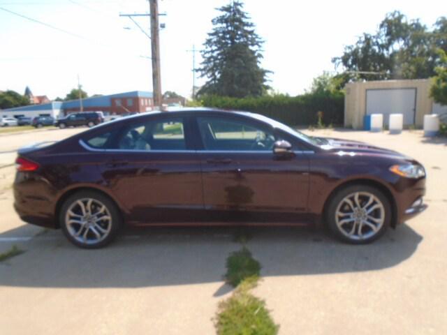 Photo of 2017 Red Ford Fusion