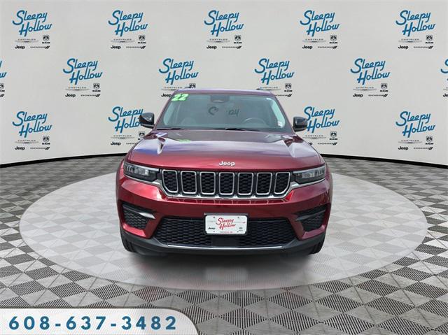 Photo of 2022 Velvet Red Pearlcoat Jeep Grand Cherokee