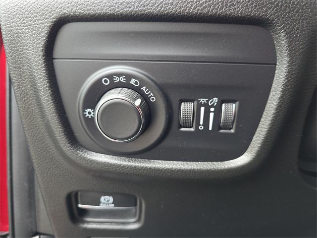 Photo of 2022 Velvet Red Pearlcoat Jeep Grand Cherokee