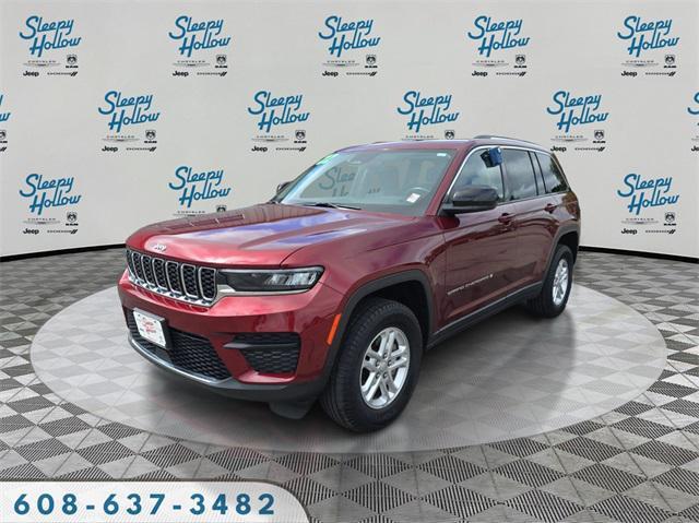 Photo of 2022 Velvet Red Pearlcoat Jeep Grand Cherokee