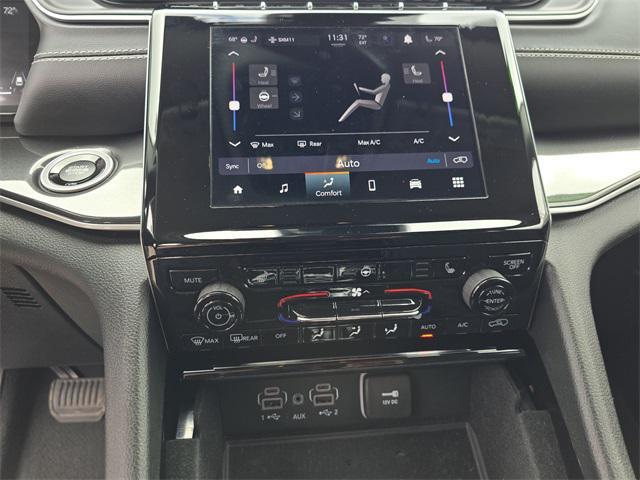 Photo of 2022 Velvet Red Pearlcoat Jeep Grand Cherokee