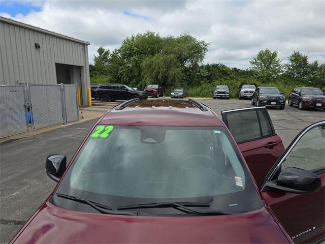 Photo of 2022 Velvet Red Pearlcoat Jeep Grand Cherokee
