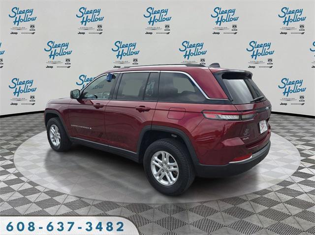 Photo of 2022 Velvet Red Pearlcoat Jeep Grand Cherokee