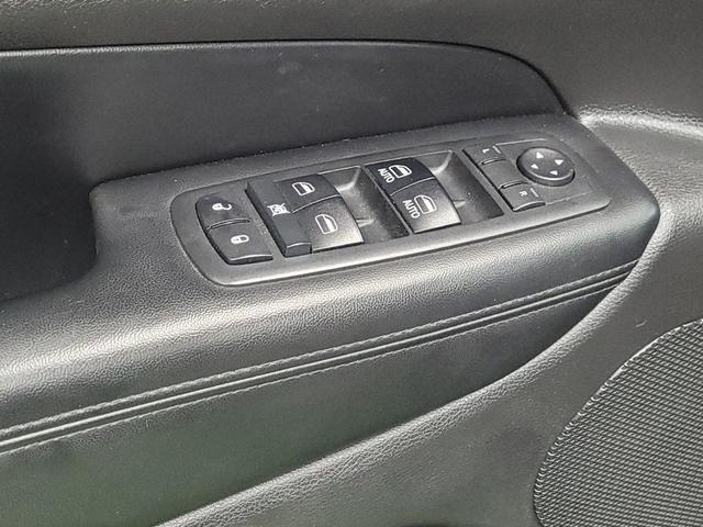 Photo of 2017 Gray Jeep Grand Cherokee