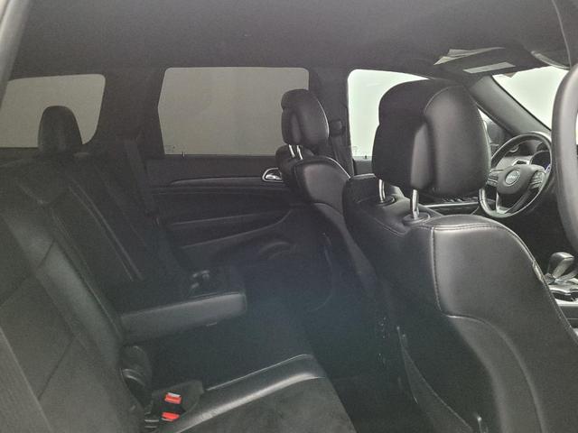 Photo of 2017 Gray Jeep Grand Cherokee