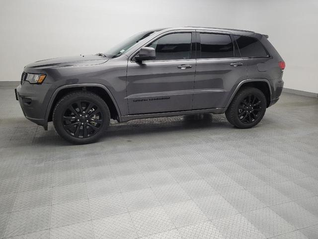 Photo of 2017 Gray Jeep Grand Cherokee