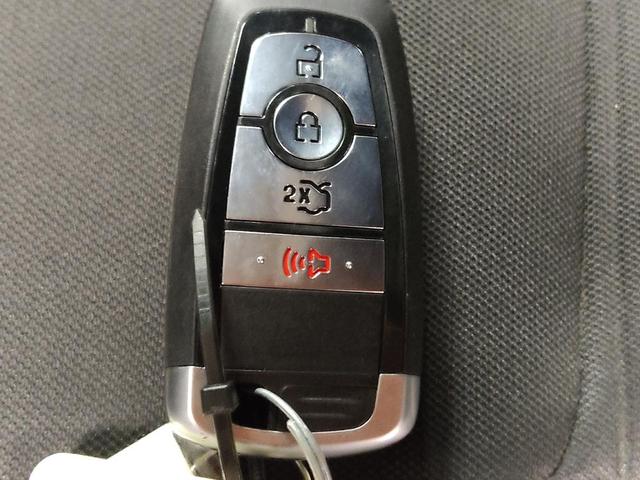 Photo of 2020 Atlas Blue Metallic Ford Explorer