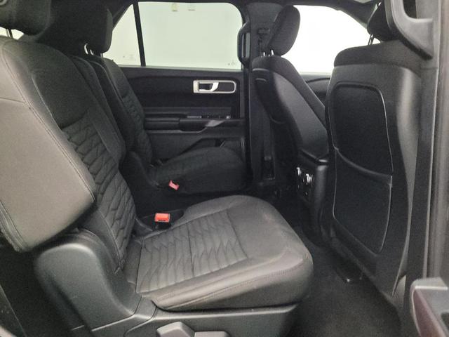 Photo of 2020 Atlas Blue Metallic Ford Explorer