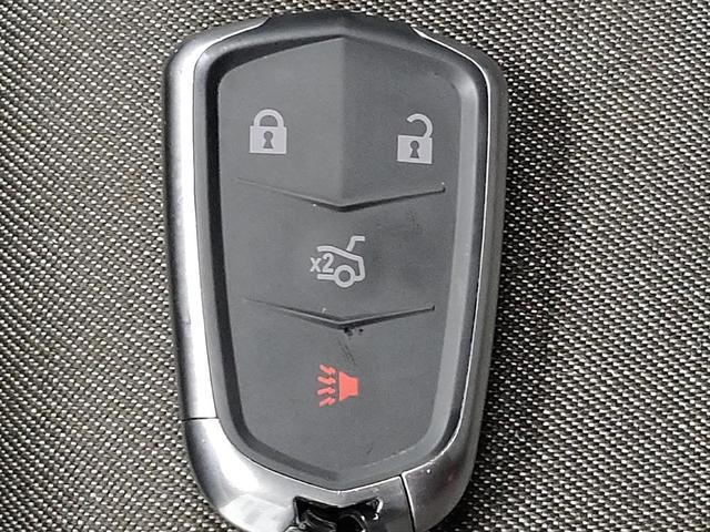 Photo of 2018 Silver Ice Metallic Chevrolet Equinox