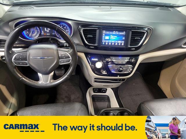 Photo of 2020 Silver Chrysler Pacifica