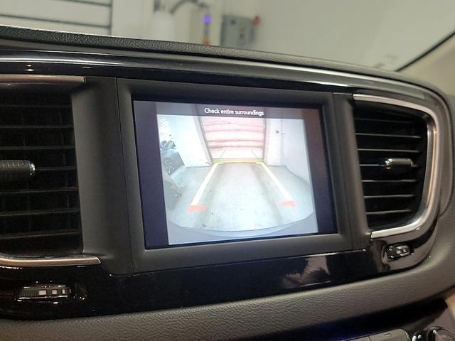 Photo of 2020 Silver Chrysler Pacifica