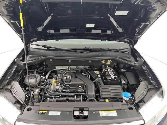 Photo of 2022 Black Volkswagen Taos