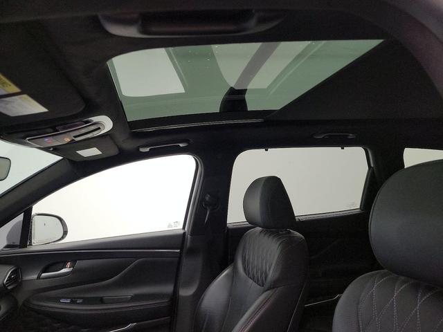 Photo of 2022 White Hyundai SANTA FE