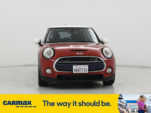 Photo of 2018 Red MINI Hardtop