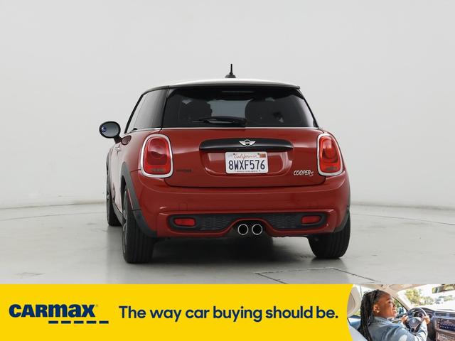 Photo of 2018 Red MINI Hardtop