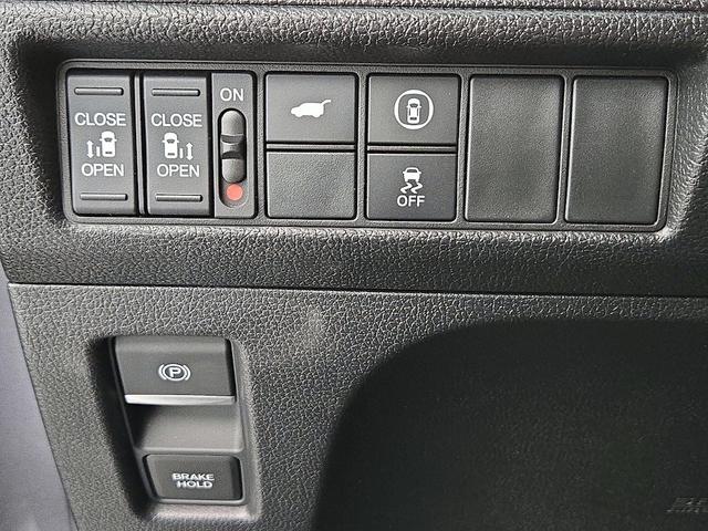 Photo of 2022 Gray Honda Odyssey