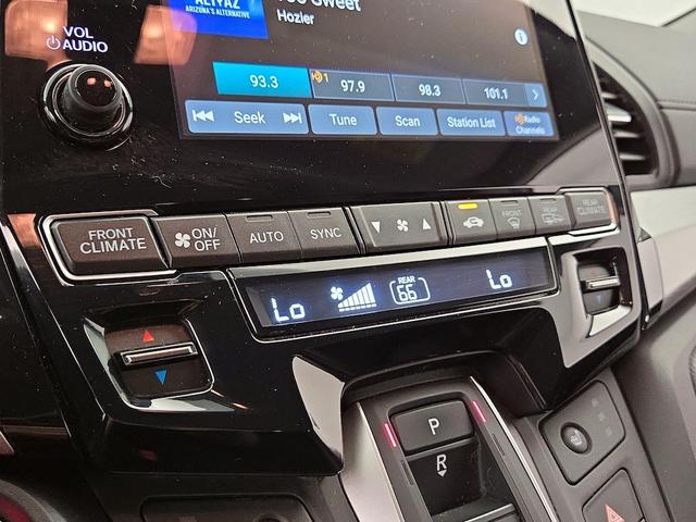 Photo of 2022 Gray Honda Odyssey