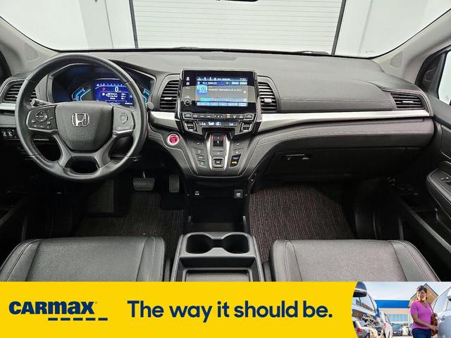 Photo of 2022 Gray Honda Odyssey