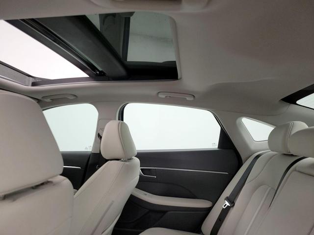 Photo of 2023 Silver Hyundai SONATA
