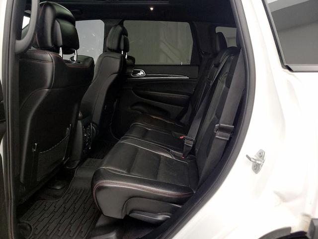 Photo of 2018 White Jeep Grand Cherokee
