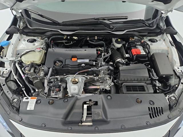 Photo of 2021 White Honda Civic