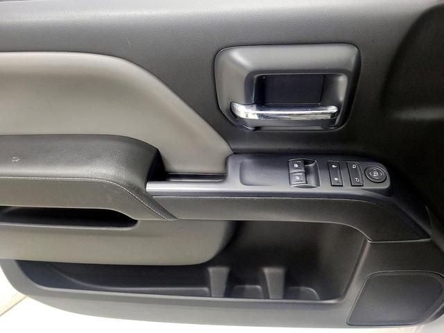 Photo of 2015 White GMC Sierra 1500