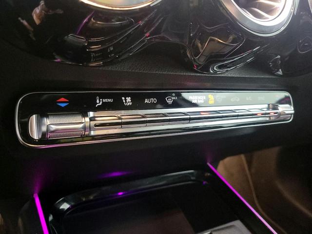 Photo of 2021 Black Mercedes-Benz GLB 250