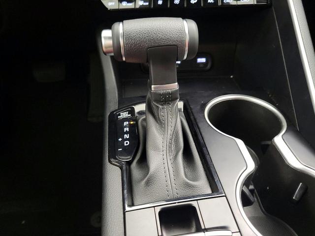 Photo of 2023 White Kia K5