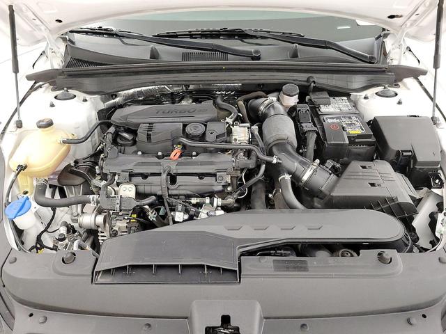 Photo of 2023 White Kia K5