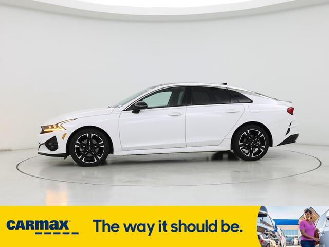 Photo of 2023 White Kia K5