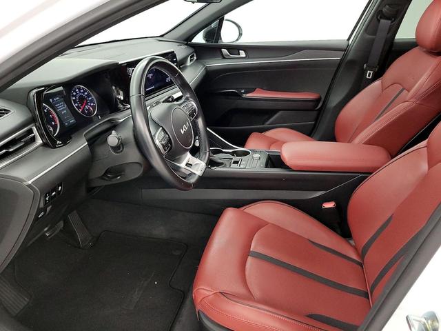 Photo of 2023 White Kia K5