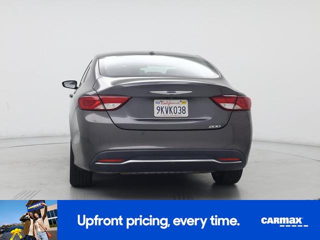 Photo of 2015 Gray Chrysler 200