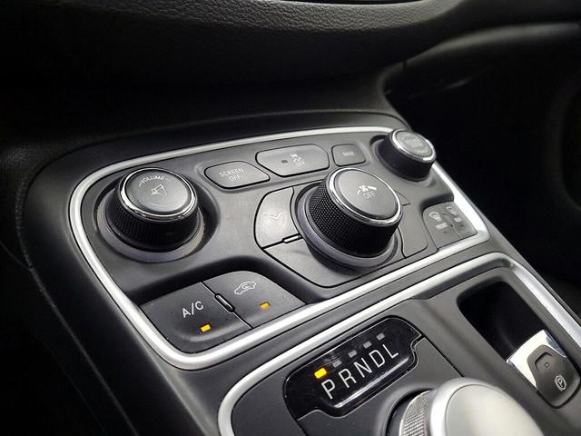 Photo of 2015 Gray Chrysler 200