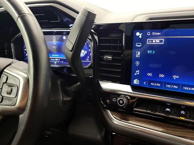 Photo of 2022 Red Chevrolet Silverado 1500