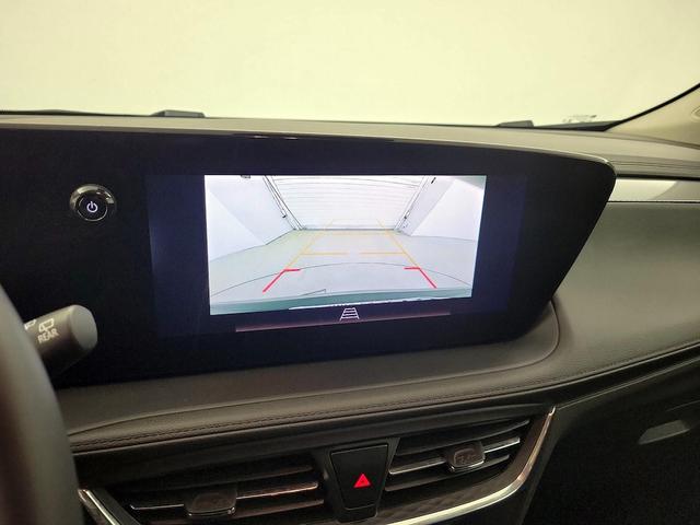 Photo of 2025 White Buick Encore GX