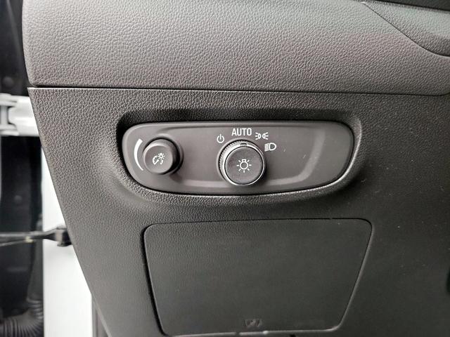Photo of 2025 White Buick Encore GX
