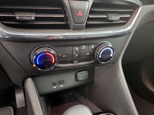 Photo of 2025 White Buick Encore GX
