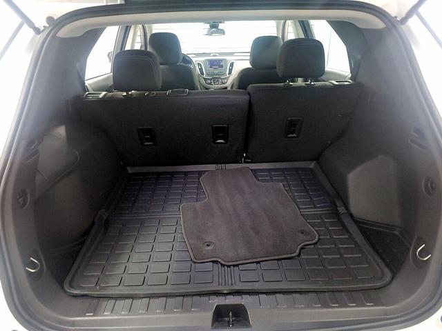 Photo of 2024 White Chevrolet Equinox