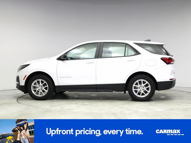 Photo of 2024 White Chevrolet Equinox