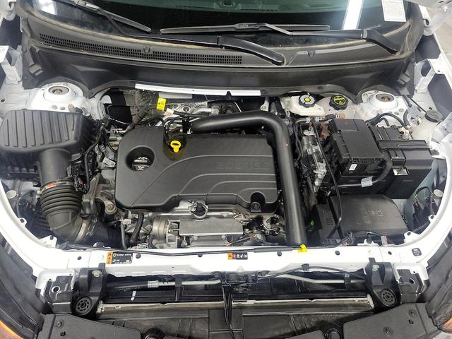 Photo of 2024 White Chevrolet Equinox