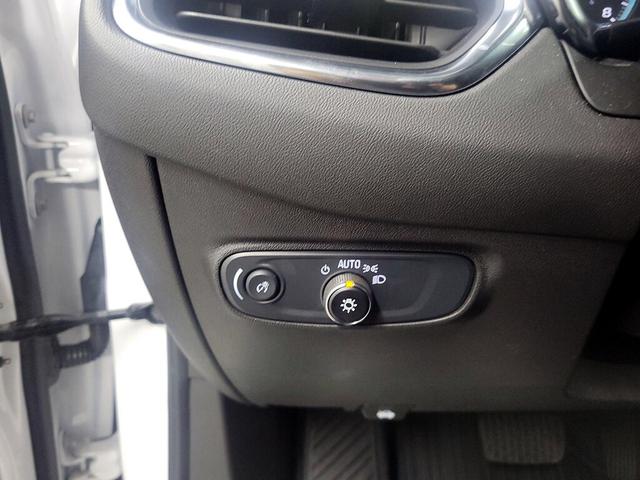 Photo of 2024 White Chevrolet Equinox