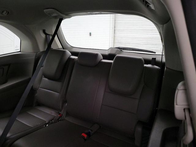 Photo of 2015 White Honda Odyssey