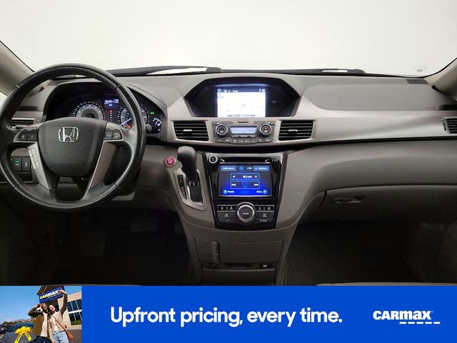 Photo of 2015 White Honda Odyssey