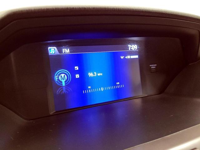 Photo of 2015 White Honda Odyssey