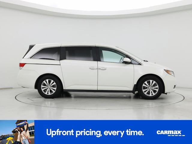 Photo of 2015 White Honda Odyssey