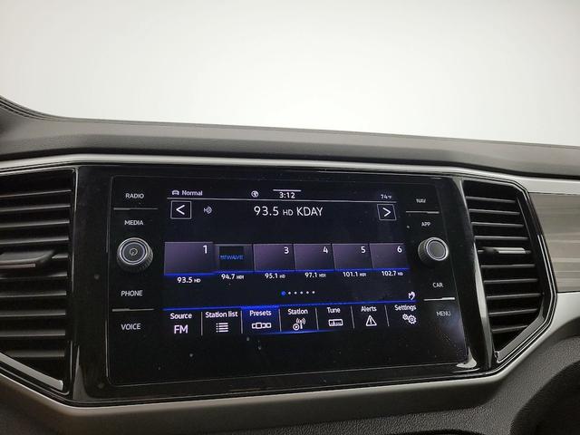 Photo of 2021 White Volkswagen Atlas